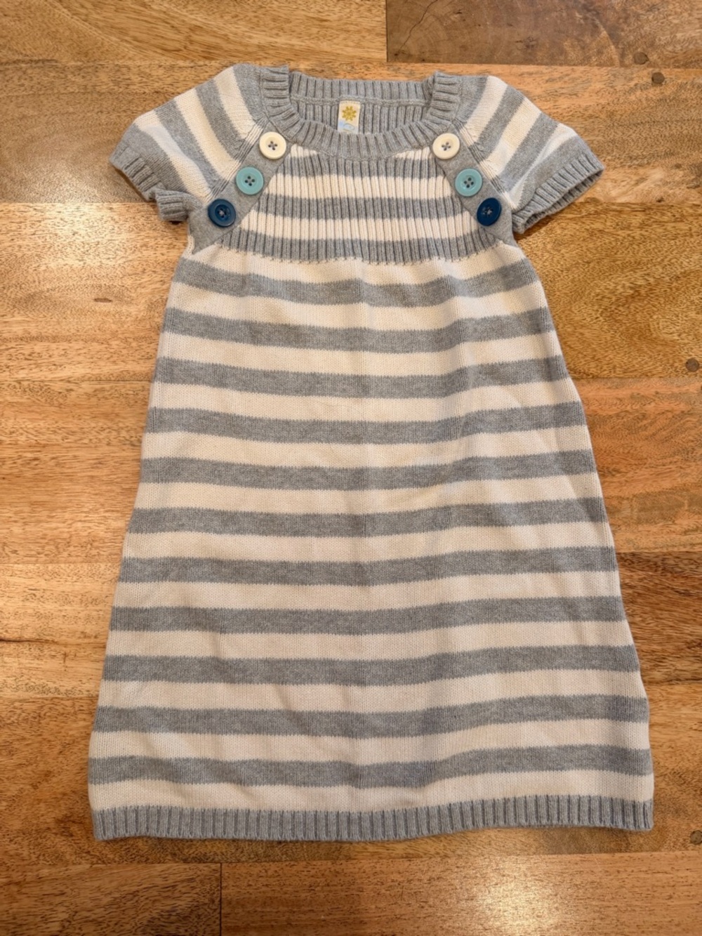 Striped Knit Short-Sleeve Kids Dress in Light Gray and White size 4T
